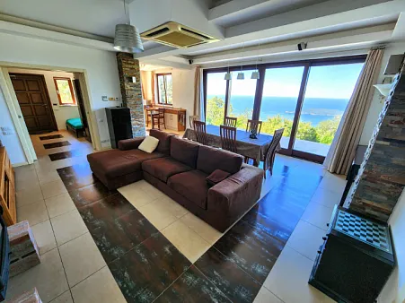 Villa in Rustovo mit 5 Schlafzimmern, 392 m²